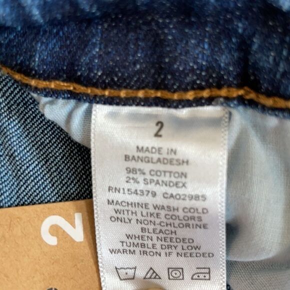 Aeropostale Super High Rise Midi Length Shorts - Picture 7 of 7